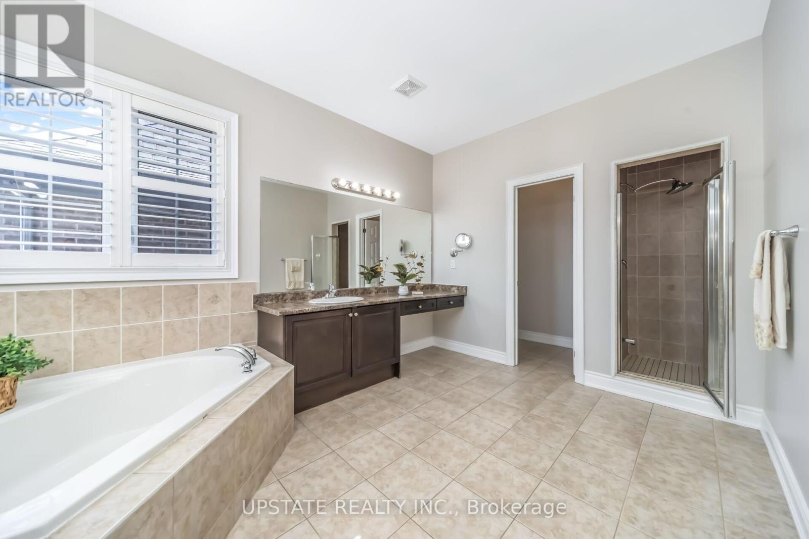 23 Spain Crescent, Brampton, Ontario  L6P 4G8 - Photo 26 - W12981976