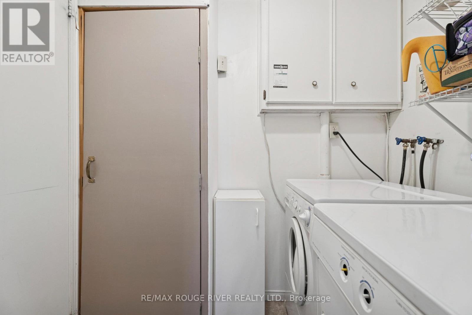 35 Hawthorne Drive, Innisfil, Ontario  L9S 1P1 - Photo 19 - N12982322