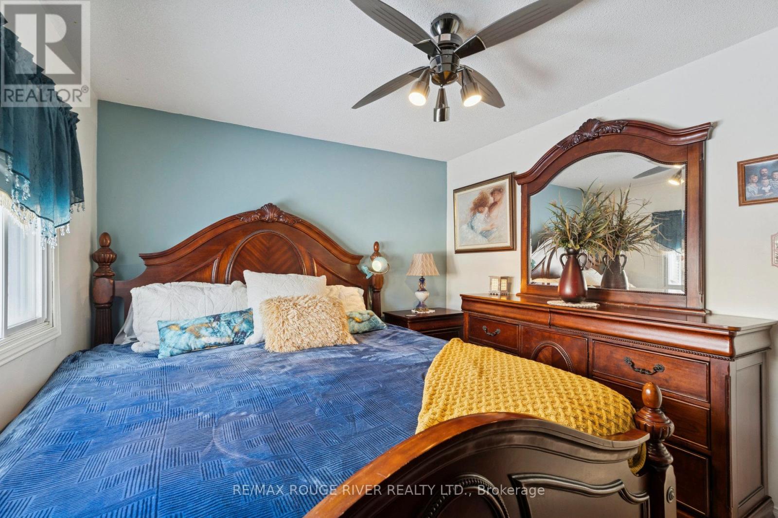 35 Hawthorne Drive, Innisfil, Ontario  L9S 1P1 - Photo 21 - N12982322