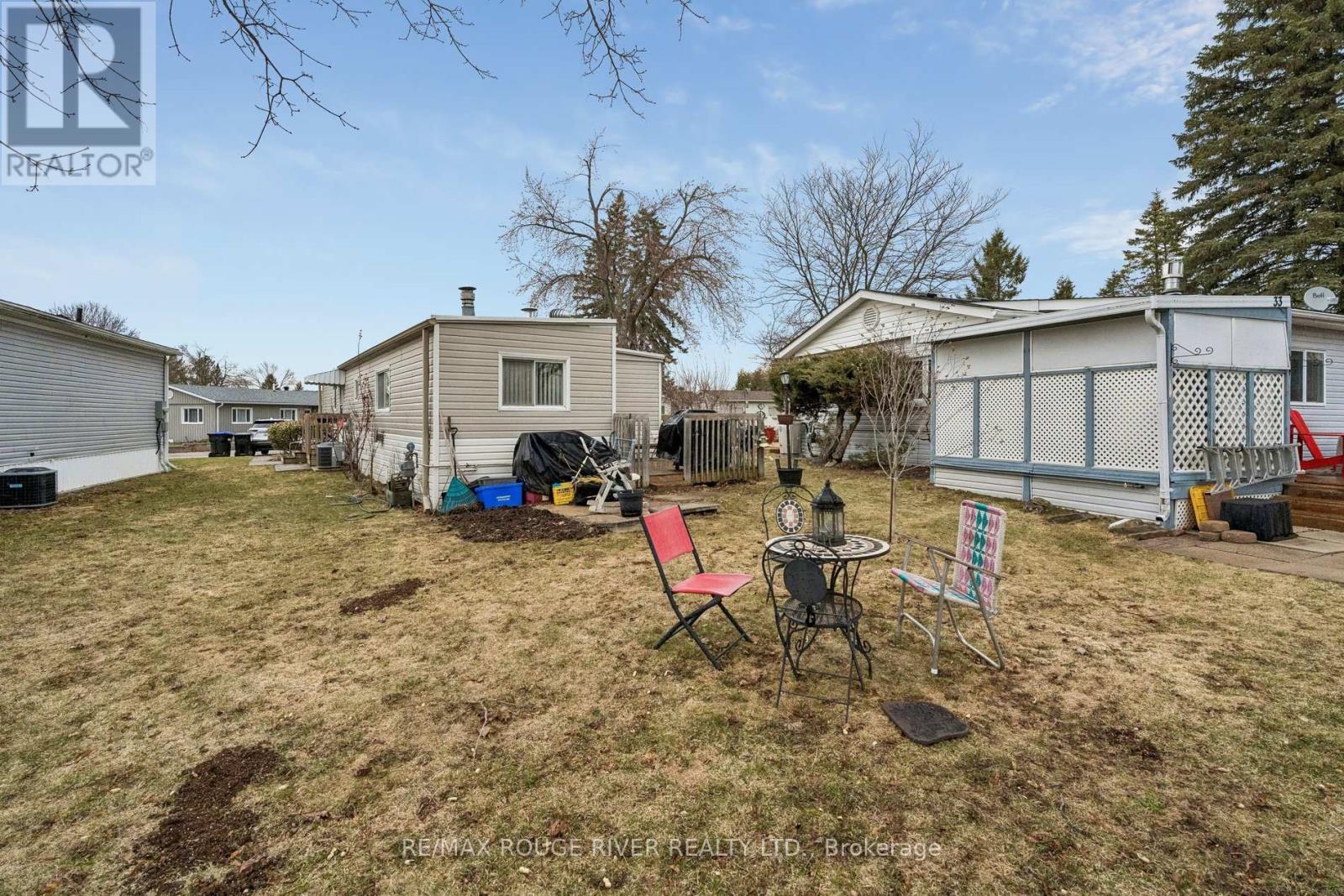 35 Hawthorne Drive, Innisfil, Ontario  L9S 1P1 - Photo 37 - N12982322