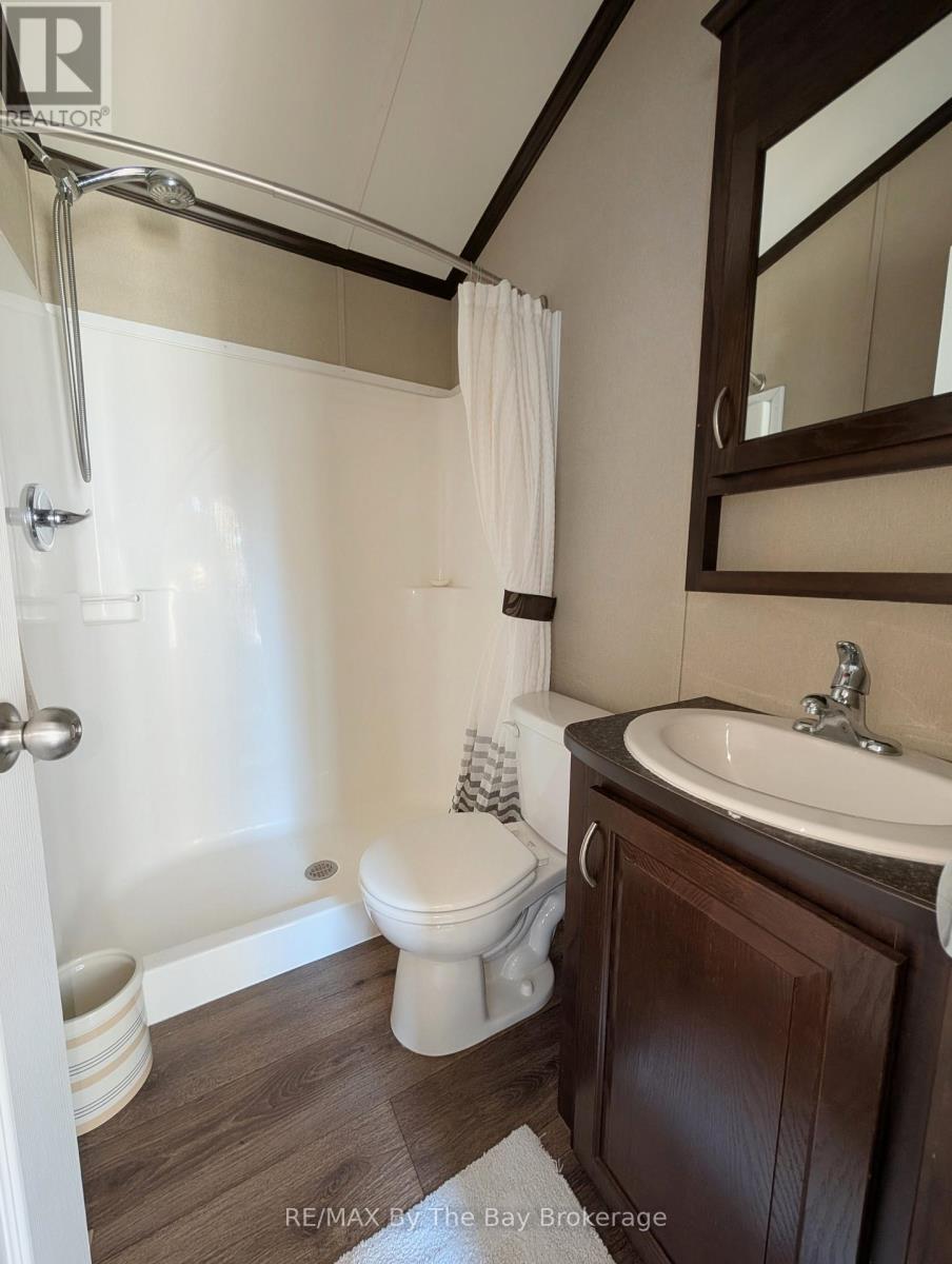 42 Temagami Trail, Wasaga Beach, Ontario  L9Z 1X7 - Photo 7 - S12982436