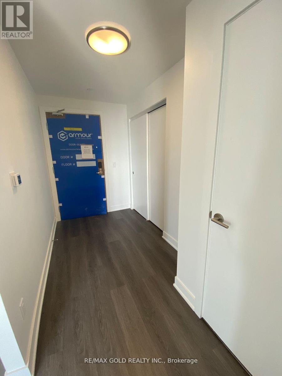 2412 - 25 Wellington Street, Kitchener, Ontario  N2G 0G5 - Photo 3 - X12967992