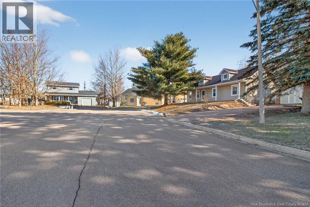 19 Larose, Dieppe, New Brunswick E1A 5B7 - Photo 5 - NB135479