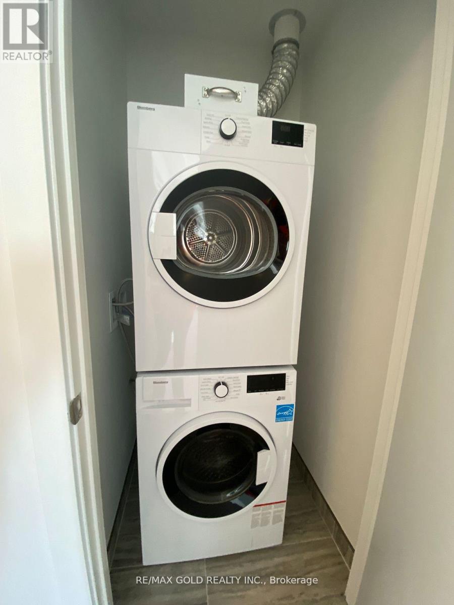 2412 - 25 Wellington Street, Kitchener, Ontario  N2G 0G5 - Photo 4 - X12967992