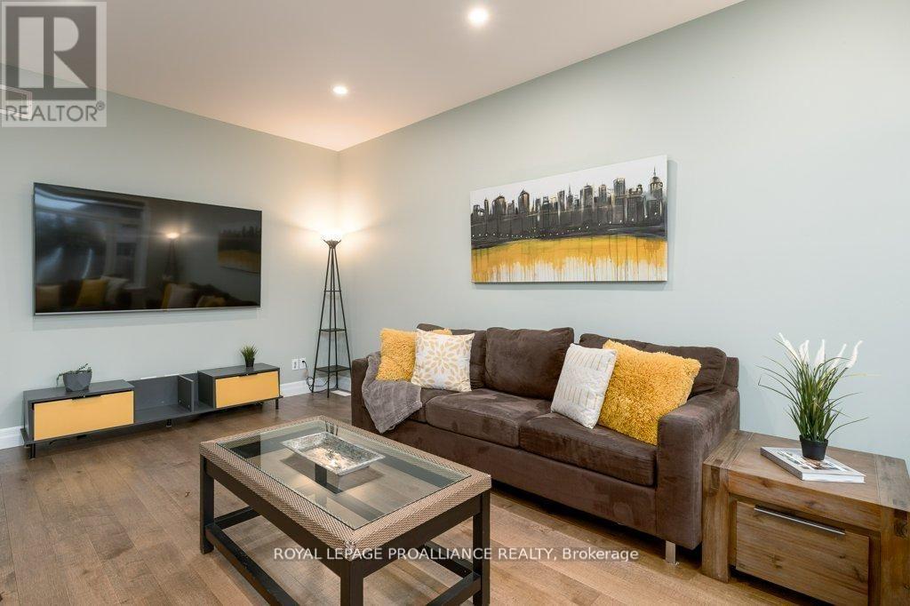 60 Crews Crescent, Quinte West, Ontario  K8V 0G4 - Photo 20 - X12982376