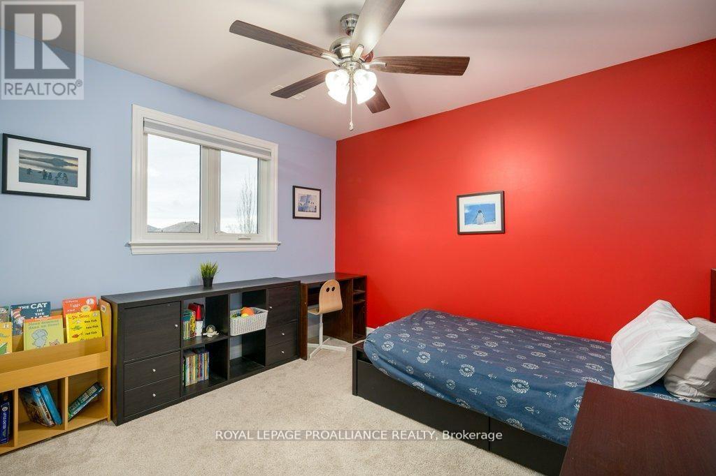 60 Crews Crescent, Quinte West, Ontario  K8V 0G4 - Photo 31 - X12982376