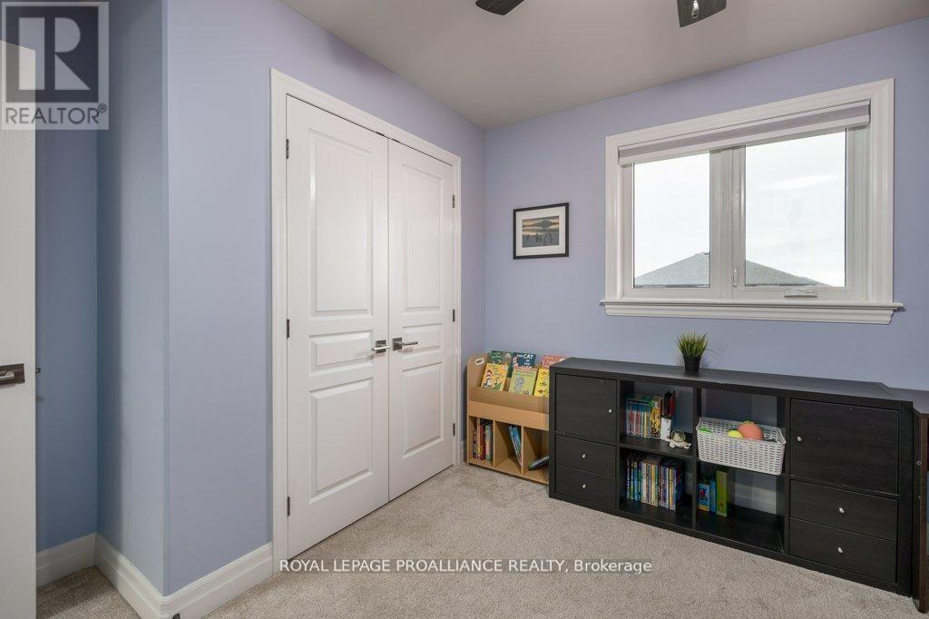 60 Crews Crescent, Quinte West, Ontario  K8V 0G4 - Photo 32 - X12982376