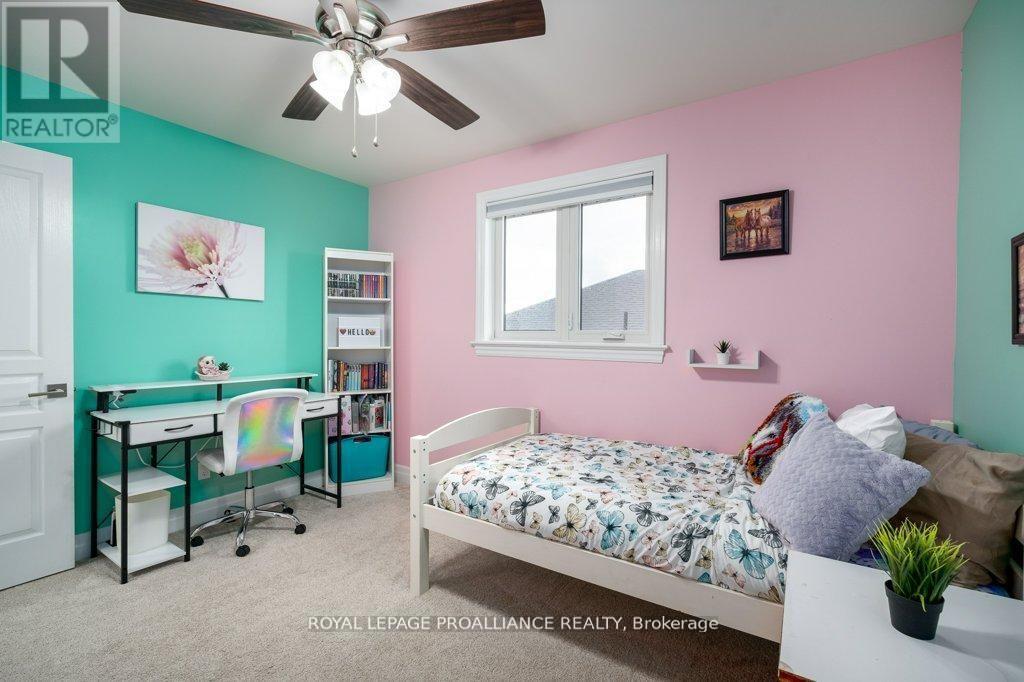 60 Crews Crescent, Quinte West, Ontario  K8V 0G4 - Photo 38 - X12982376