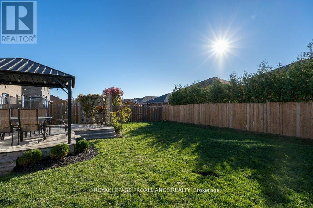60 Crews Crescent, Quinte West, Ontario  K8V 0G4 - Photo 50 - X12982376