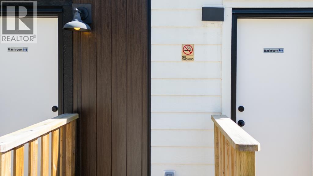 9384 Stephens Way, Halfmoon Bay, British Columbia  V7Z 1G9 - Photo 17 - R3106780