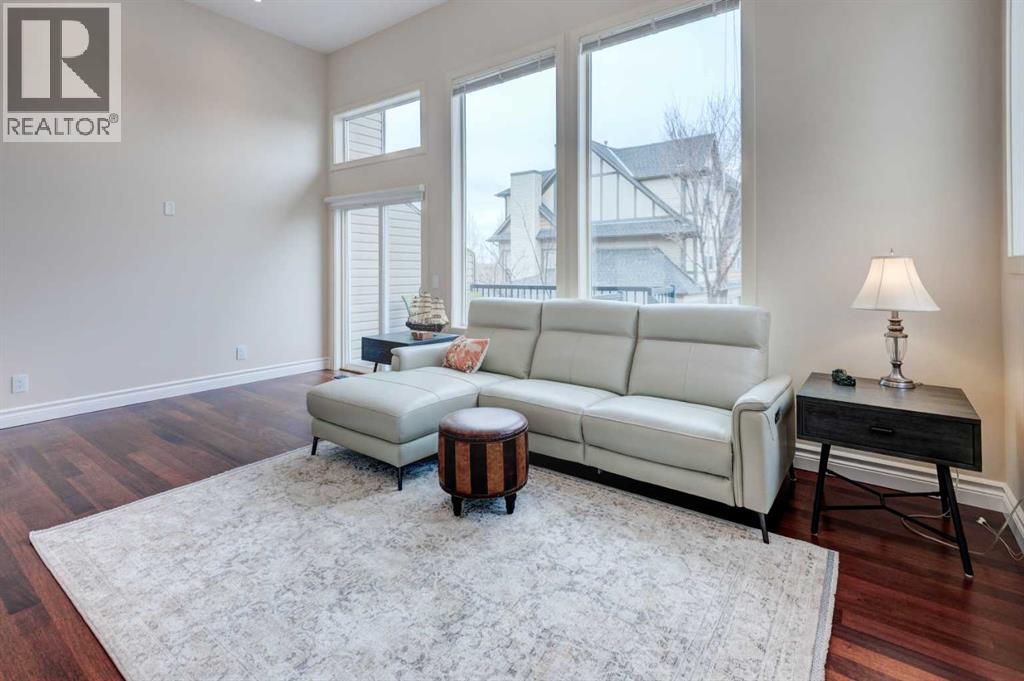 14 Everridge Common Sw, Calgary, Alberta T2Y 5G9 - Photo 3 - A2296619