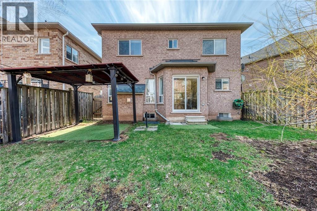 5811 Page Crescent, Burlington, Ontario  L7L 7N9 - Photo 40 - 40818303