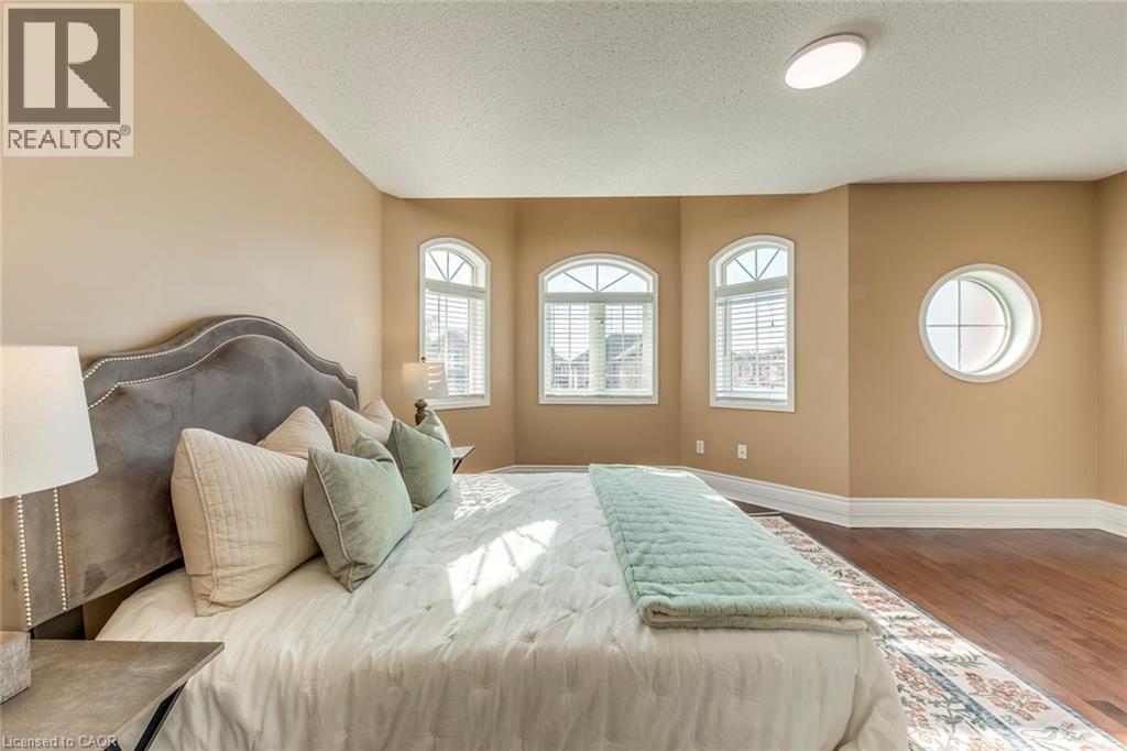 5811 Page Crescent, Burlington, Ontario  L7L 7N9 - Photo 36 - 40818303