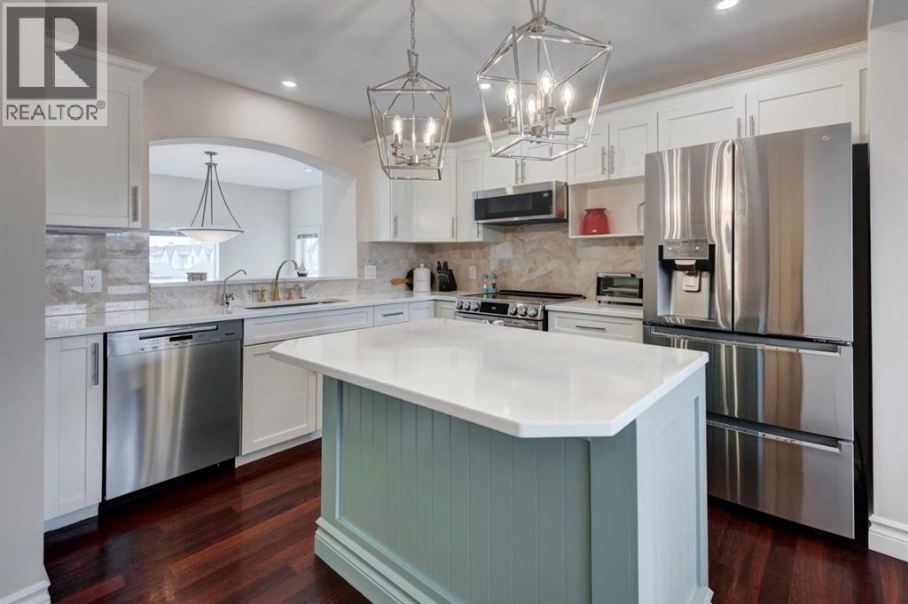 14 Everridge Common Sw, Calgary, Alberta T2Y 5G9 - Photo 5 - A2296619