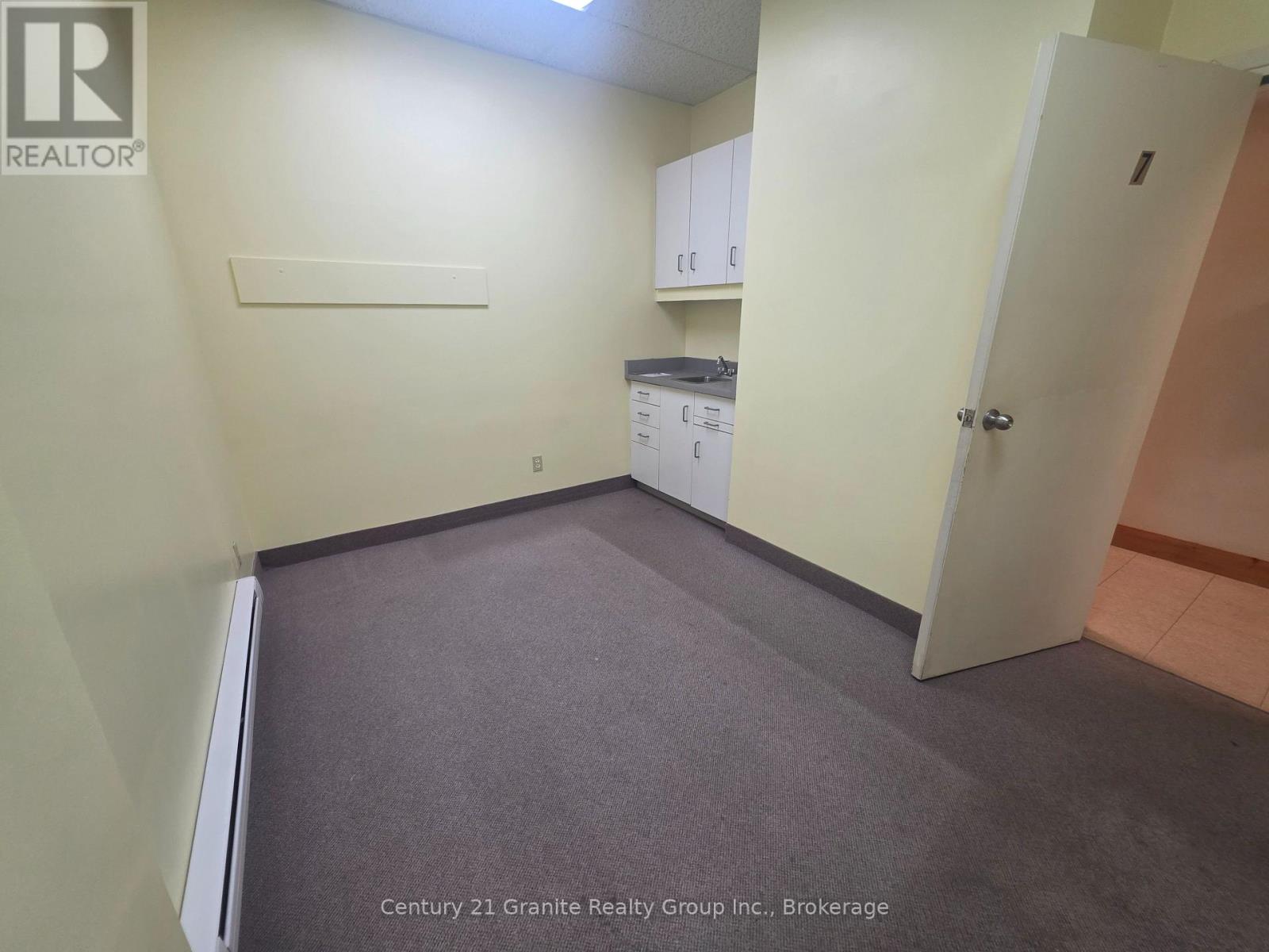 1&2 - 50 York Street, Dysart Et Al, Ontario K0M 1S0 - Photo 14 - X12982304