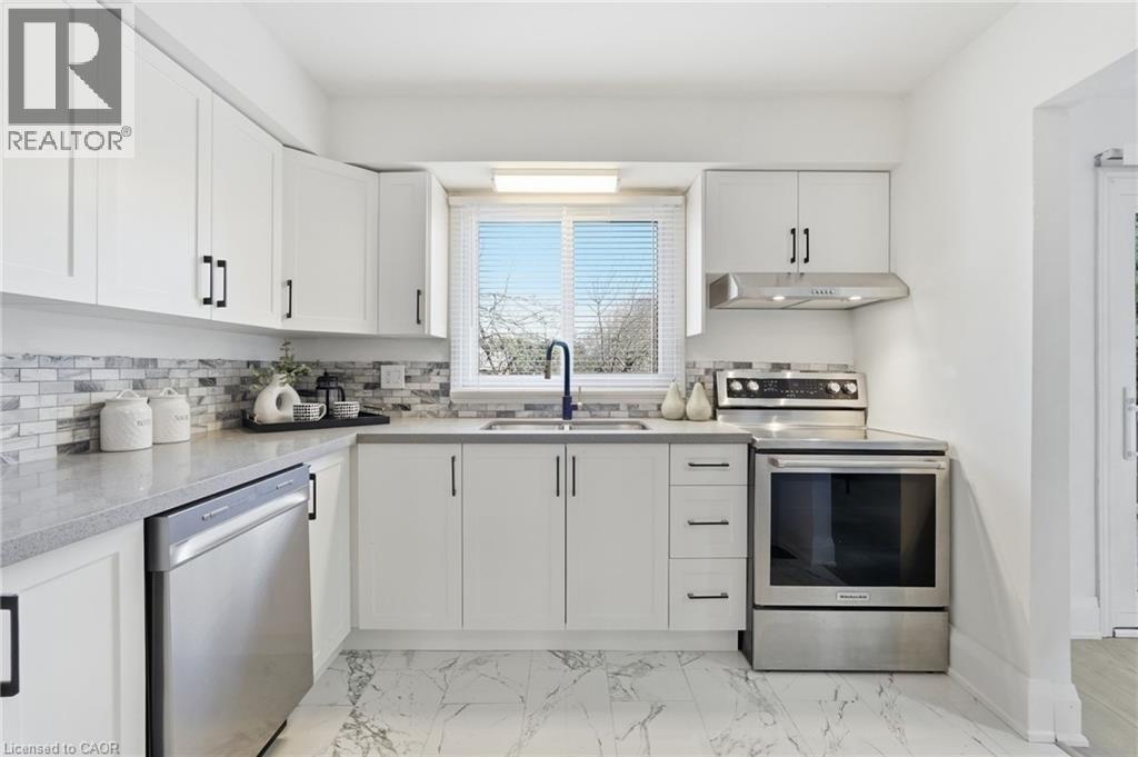 4140 Celia Court, Burlington, Ontario  L7L 5L9 - Photo 12 - 40819583