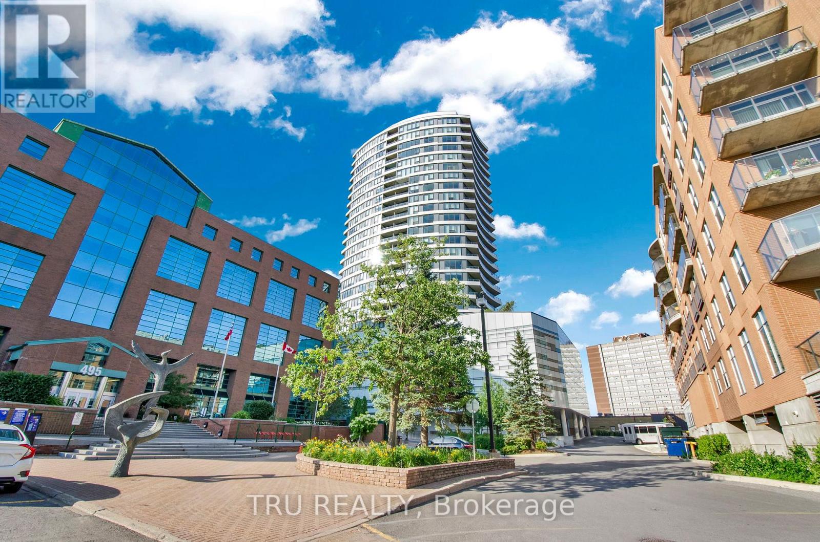 910 - 485 Richmond Road, Ottawa, Ontario  K2A 3W9 - Photo 2 - X12982306