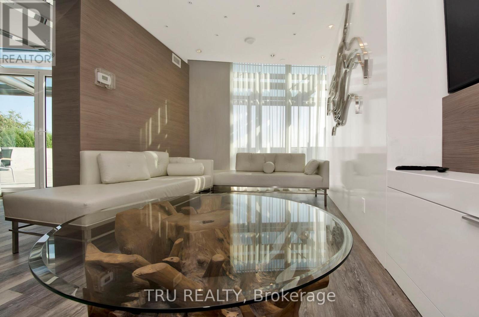 910 - 485 Richmond Road, Ottawa, Ontario  K2A 3W9 - Photo 47 - X12982306