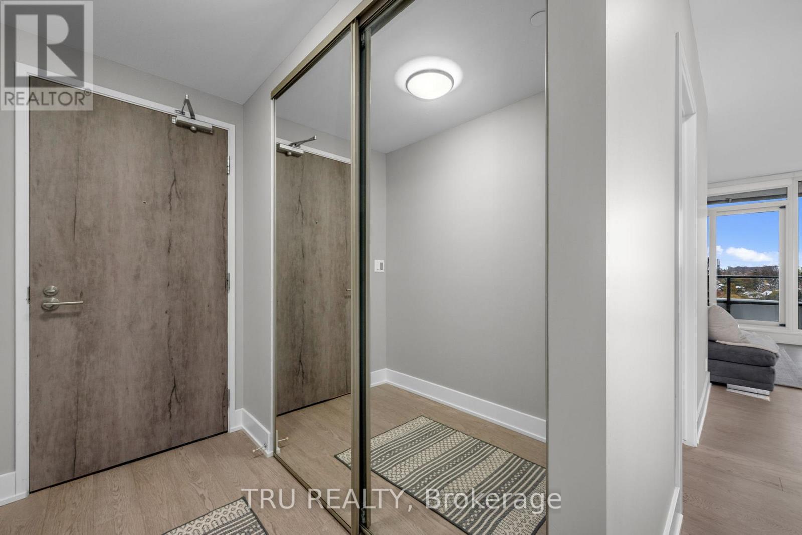 910 - 485 Richmond Road, Ottawa, Ontario  K2A 3W9 - Photo 5 - X12982306