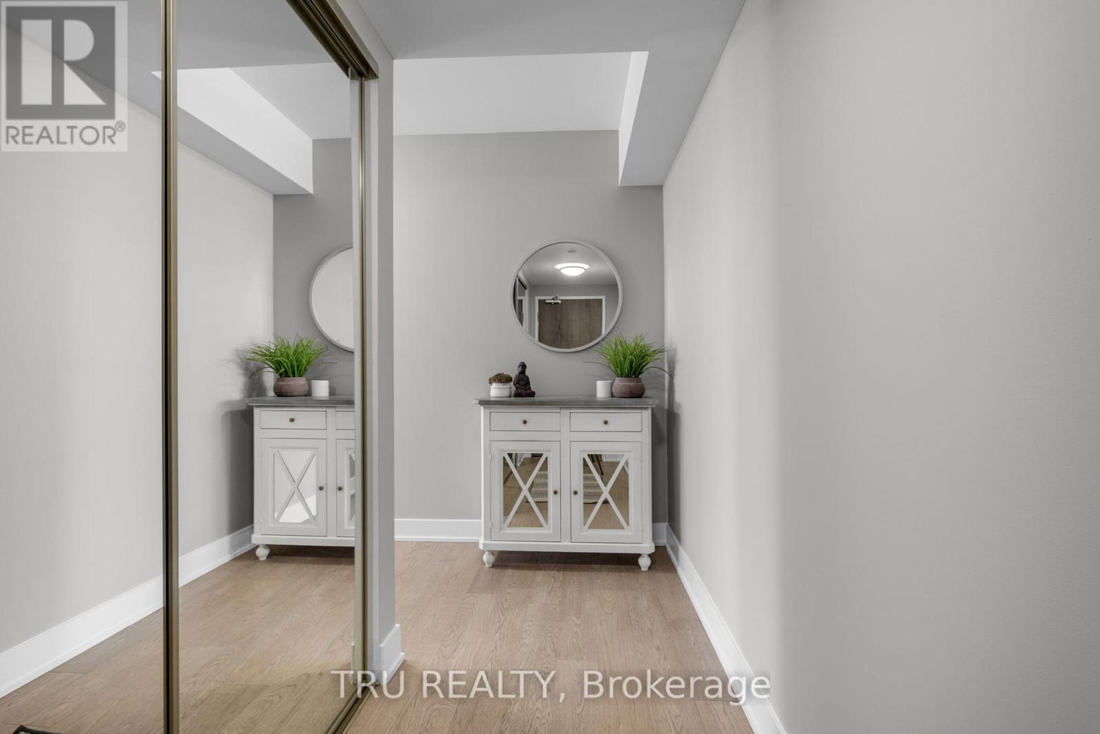 910 - 485 Richmond Road, Ottawa, Ontario  K2A 3W9 - Photo 6 - X12982306