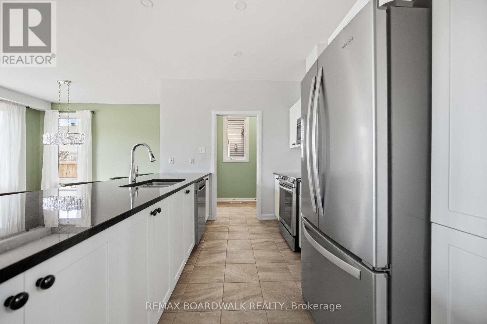 240 Boyd Street, Carleton Place, Ontario  K7C 0H3 - Photo 7 - X12982396