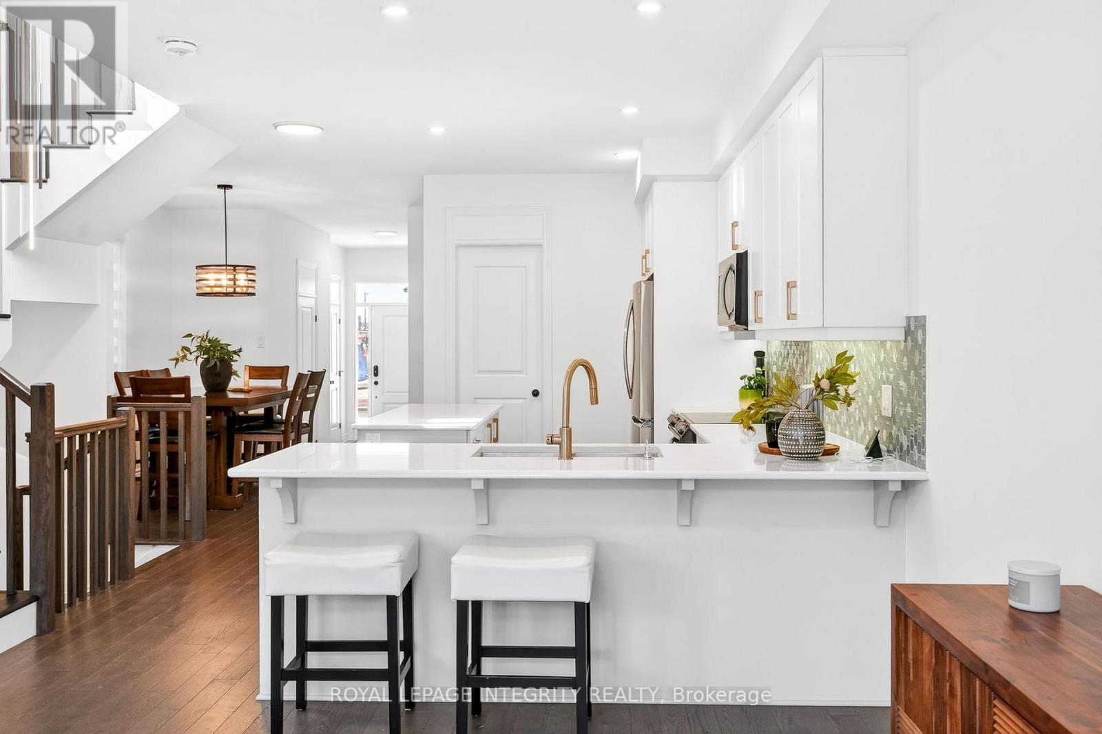 112 Jardiniere Street, Ottawa, Ontario  K2S 2K2 - Photo 10 - X12982422