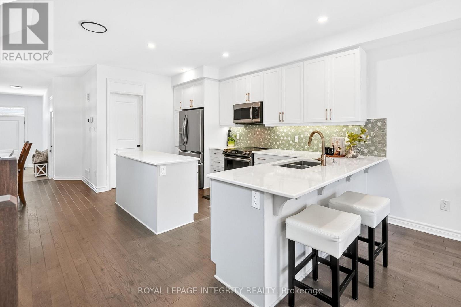 112 Jardiniere Street, Ottawa, Ontario  K2S 2K2 - Photo 7 - X12982422