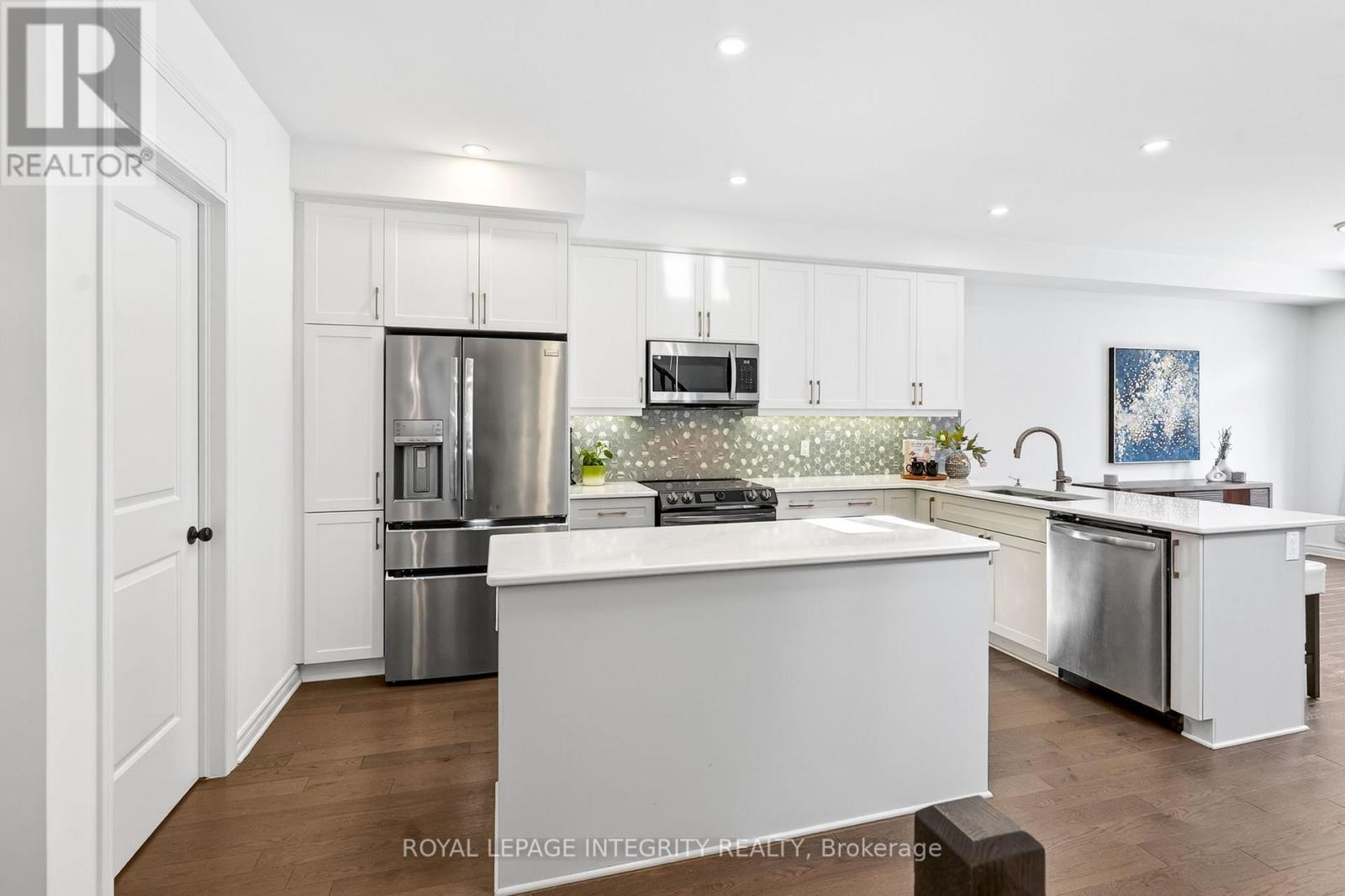 112 Jardiniere Street, Ottawa, Ontario  K2S 2K2 - Photo 8 - X12982422