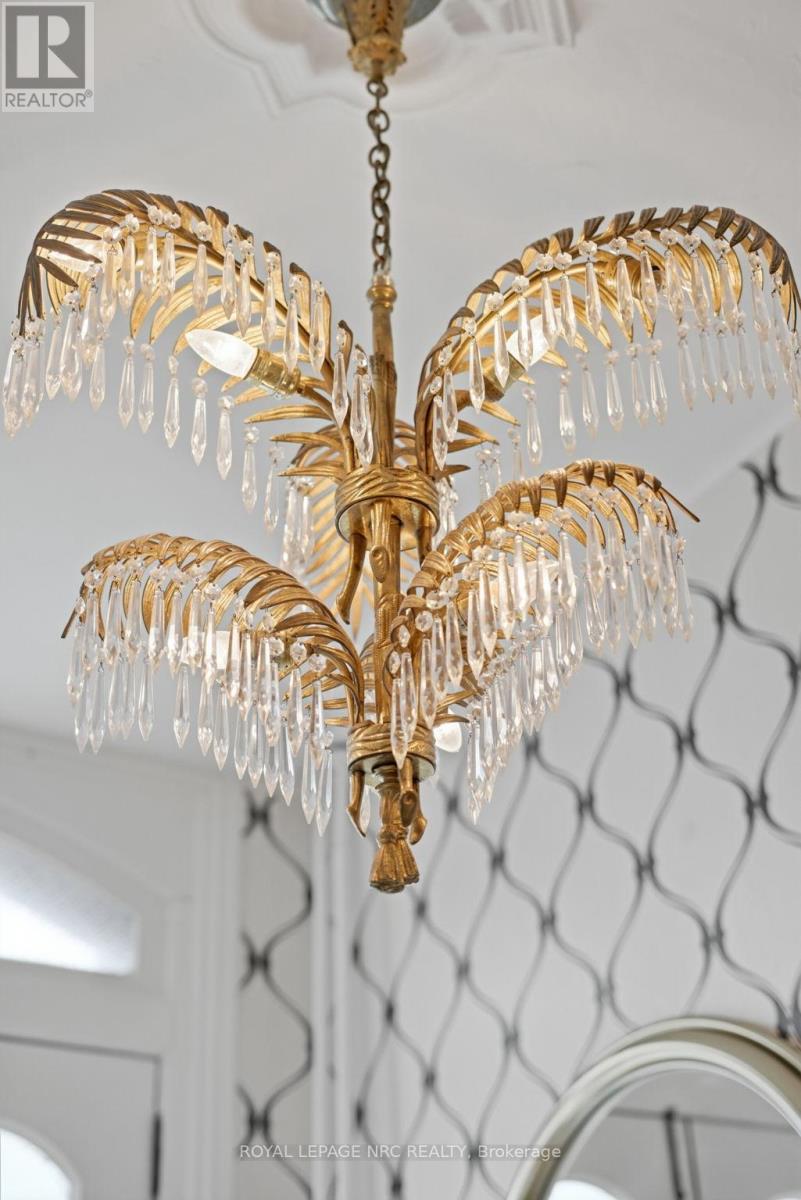 176 James Street, St. Catharines, Ontario  L2R 5C5 - Photo 5 - X12982416