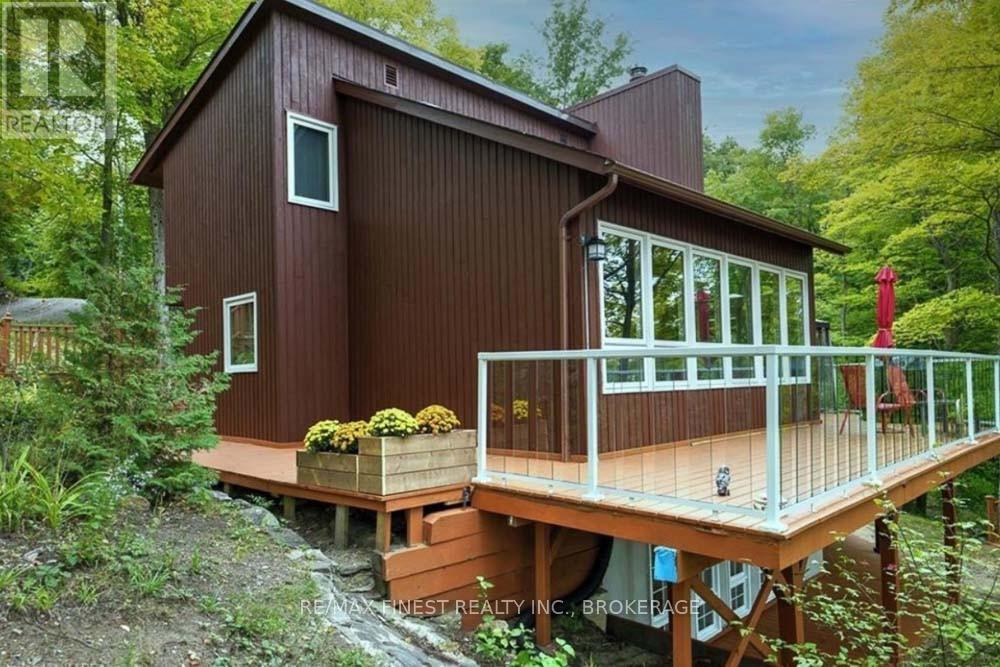 1066 MOUNTVALE POINT ROAD, Frontenac, Ontario