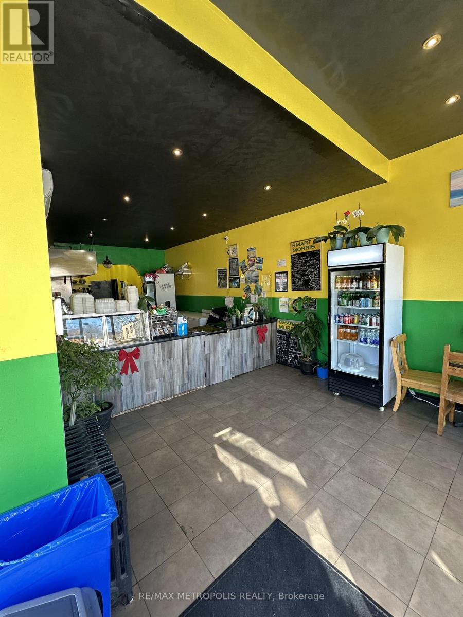 854 Bathurst Street, Toronto, Ontario  M5R 3G3 - Photo 3 - C12973192