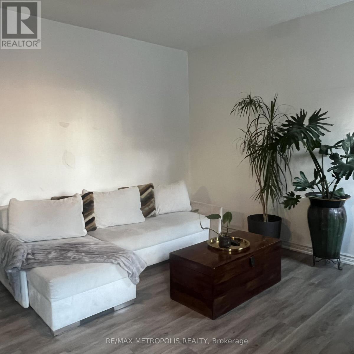 854 Bathurst Street, Toronto, Ontario  M5R 3G3 - Photo 17 - C12973192