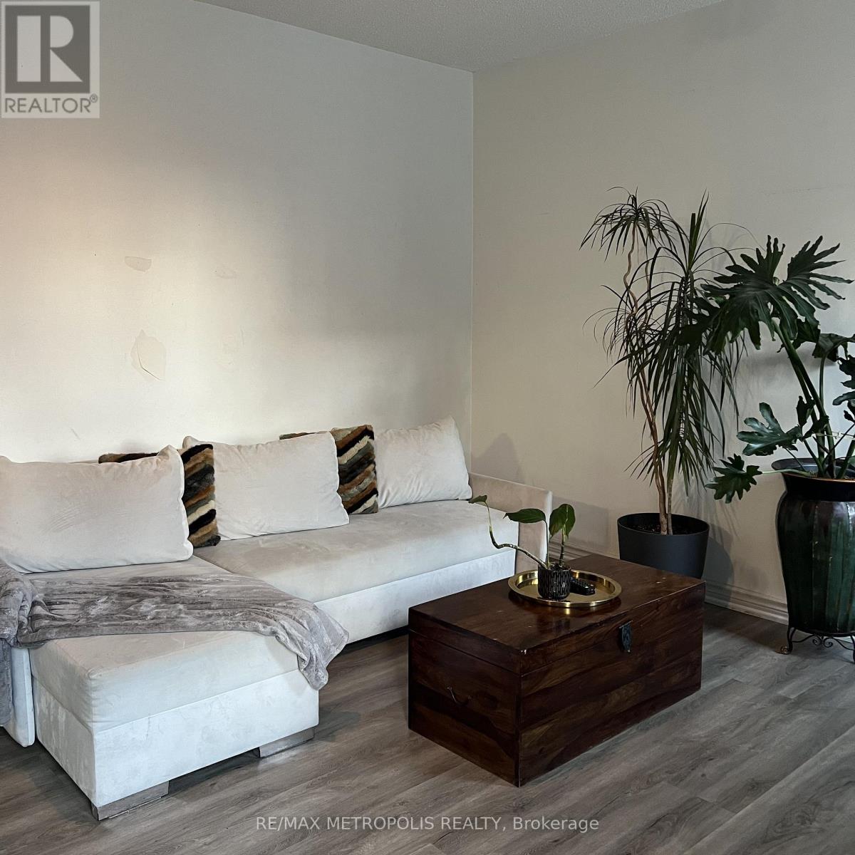 854 Bathurst Street, Toronto, Ontario  M5R 3G3 - Photo 16 - C12973192