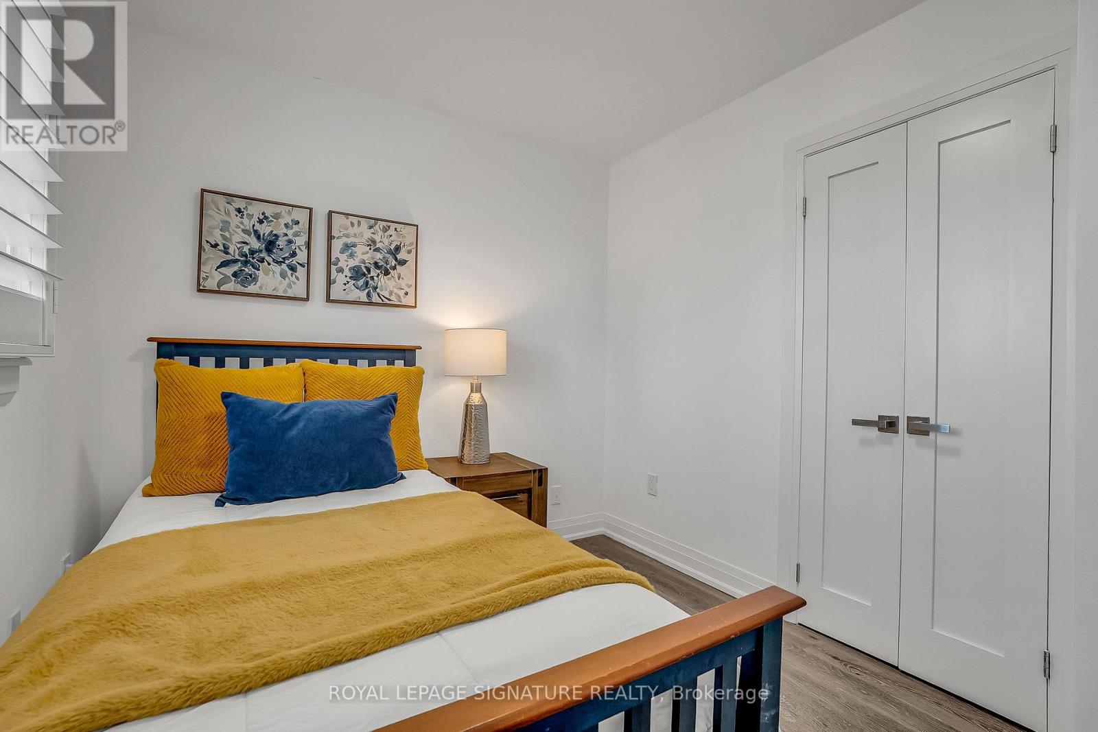 70 Clovelly Avenue, Toronto, Ontario  M6C 1Y3 - Photo 20 - C12973988