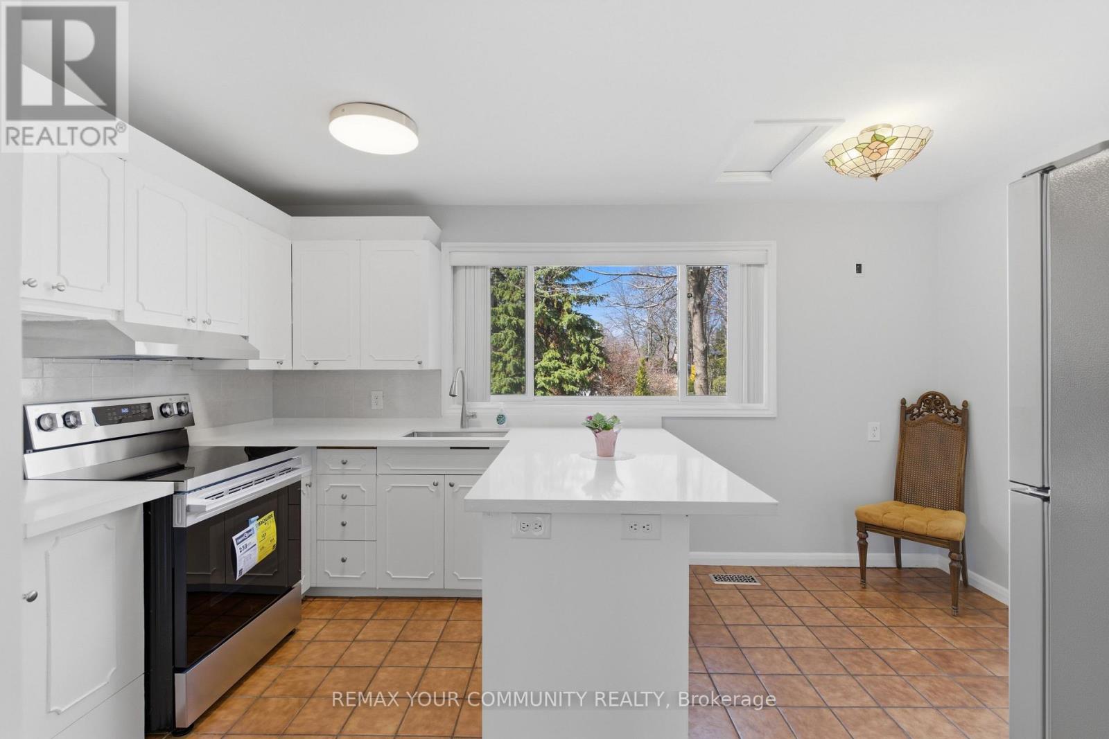 3 Pinevale Road, Markham, Ontario  L3T 1J5 - Photo 14 - N12966042