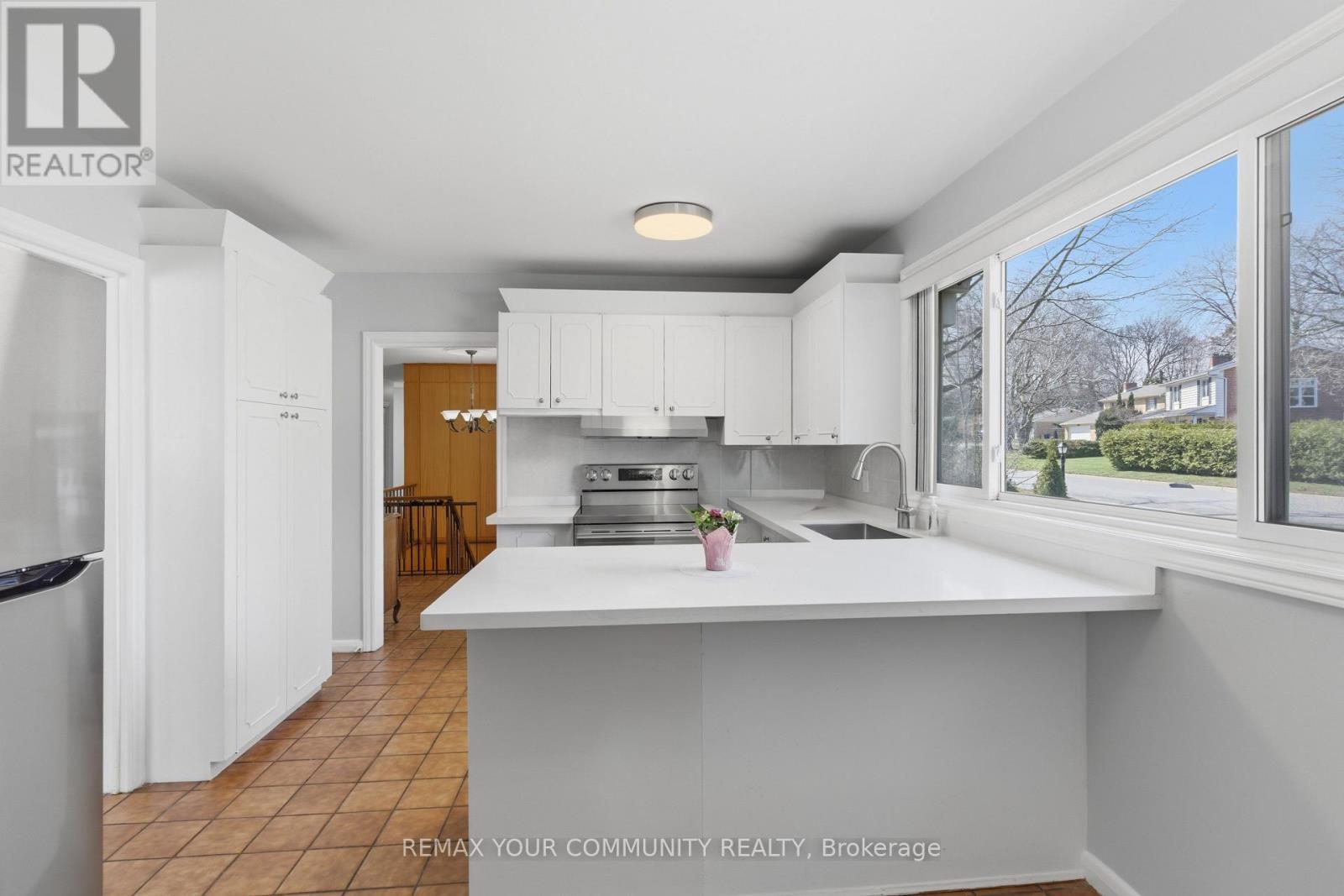 3 Pinevale Road, Markham, Ontario  L3T 1J5 - Photo 15 - N12966042