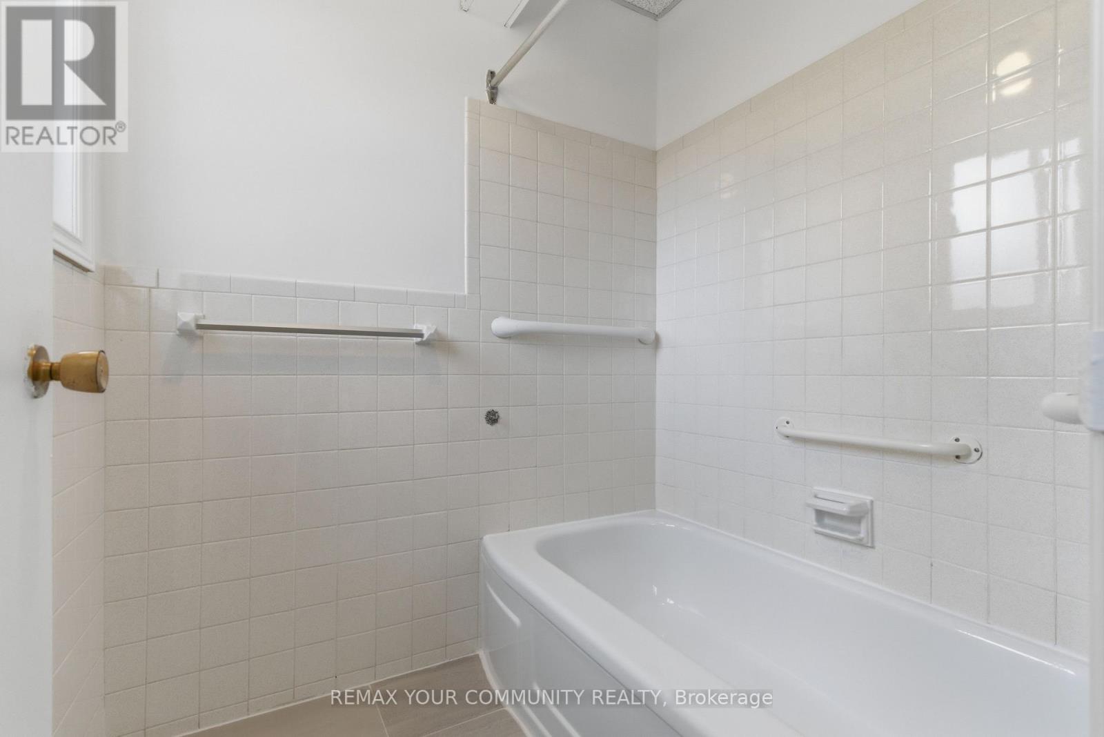 3 Pinevale Road, Markham, Ontario  L3T 1J5 - Photo 33 - N12966042
