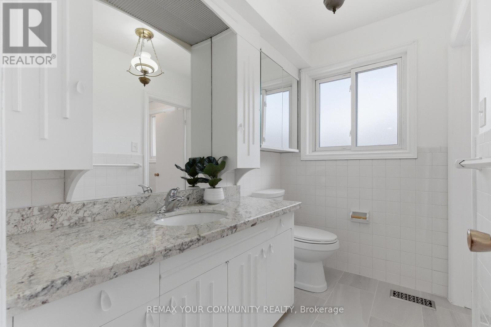 3 Pinevale Road, Markham, Ontario  L3T 1J5 - Photo 32 - N12966042