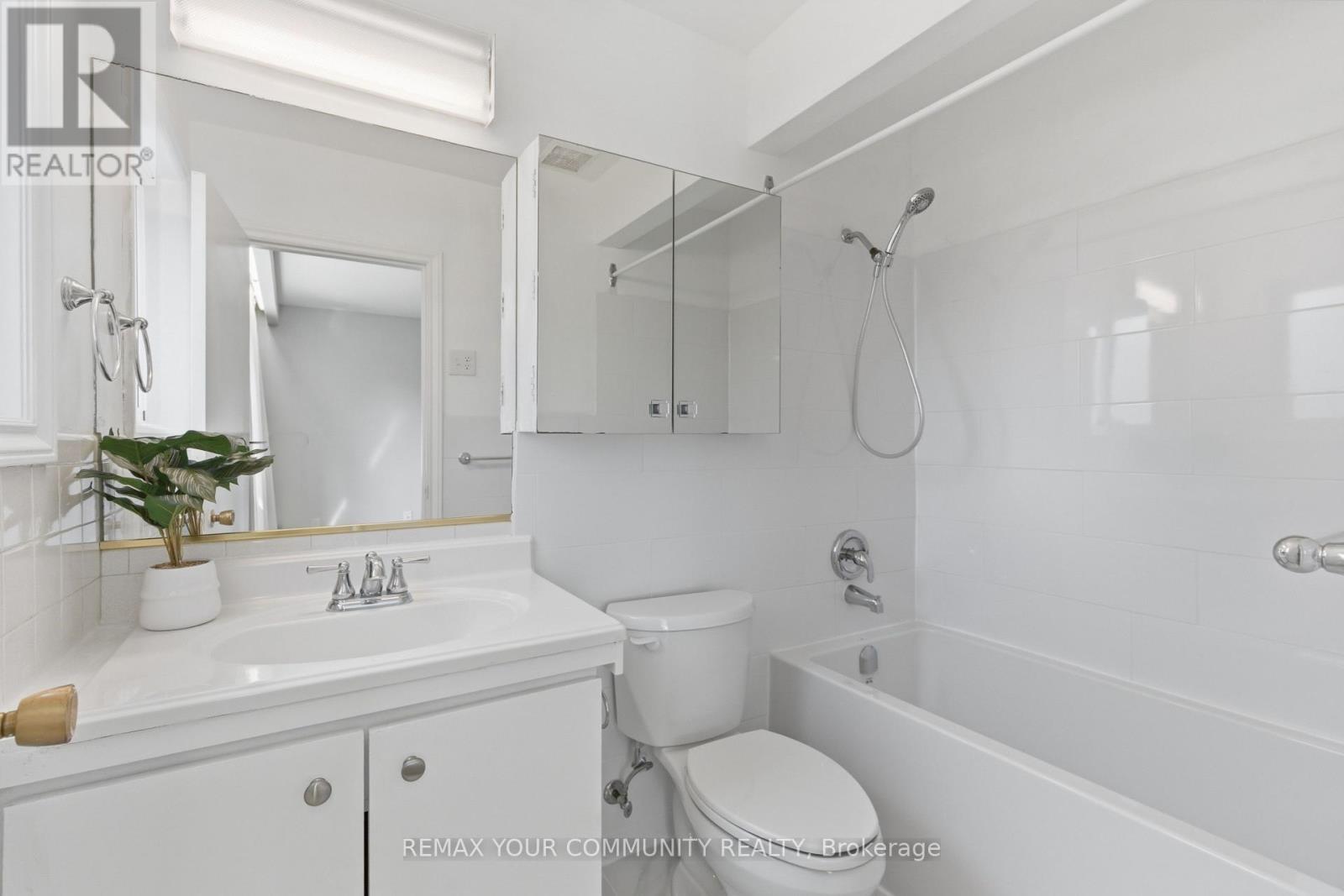 3 Pinevale Road, Markham, Ontario  L3T 1J5 - Photo 25 - N12966042