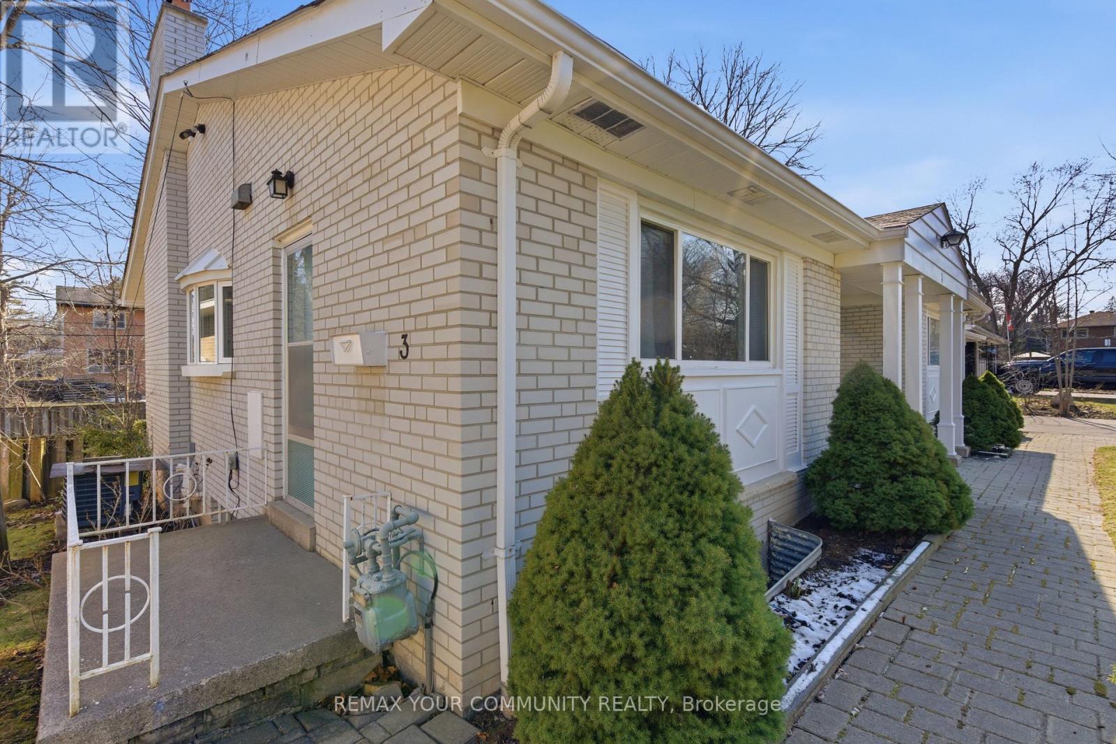 3 Pinevale Road, Markham, Ontario  L3T 1J5 - Photo 4 - N12966042