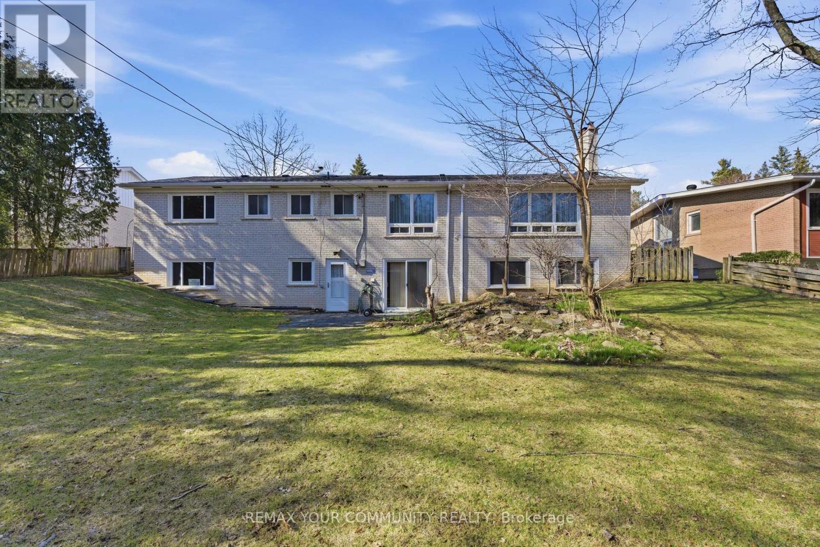 3 Pinevale Road, Markham, Ontario  L3T 1J5 - Photo 49 - N12966042