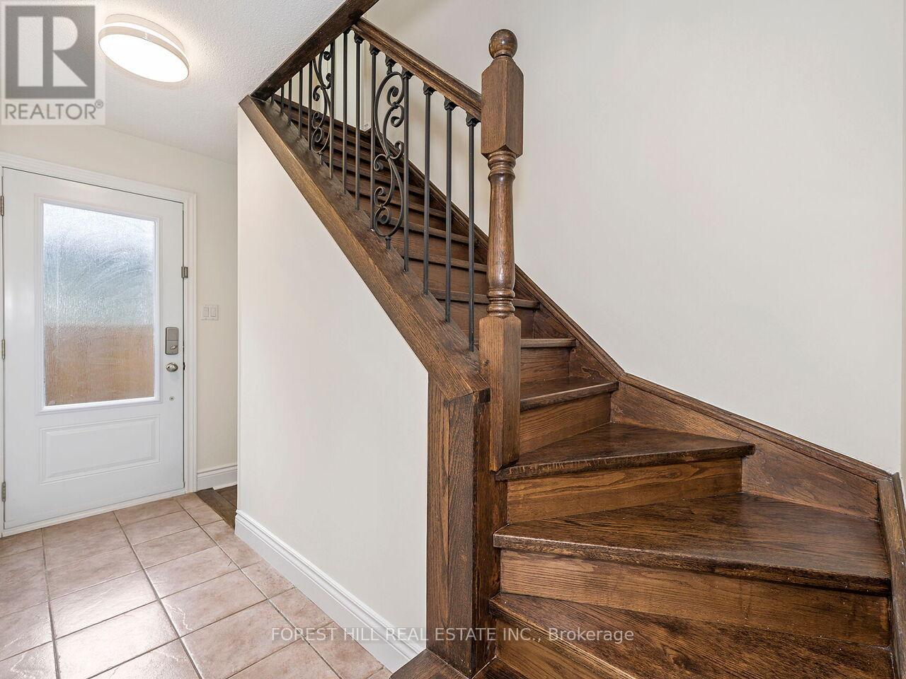 6328 MARTEL COURT Mississauga (Meadowvale), ON L5N 3H6