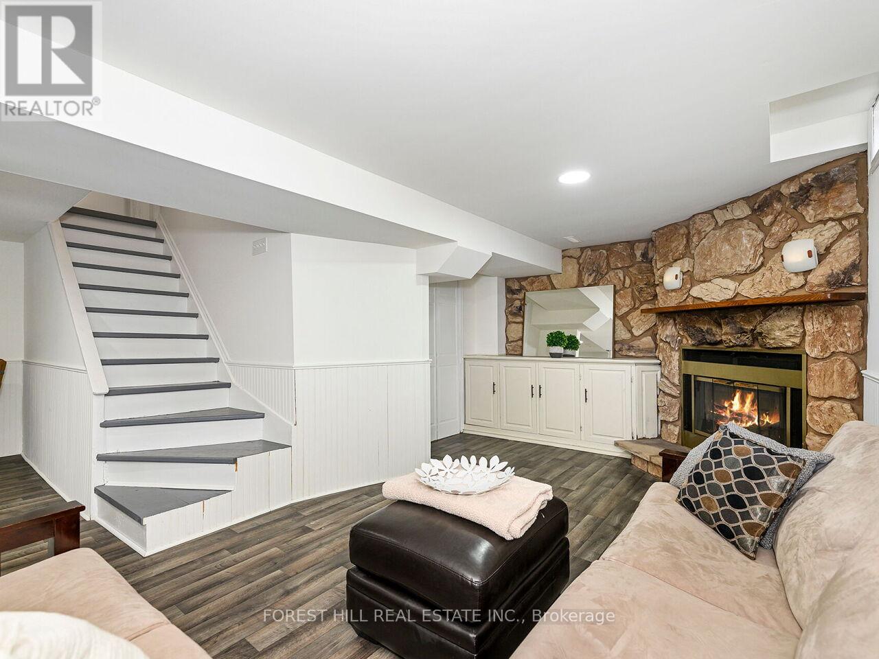 6328 MARTEL COURT Mississauga (Meadowvale), ON L5N 3H6