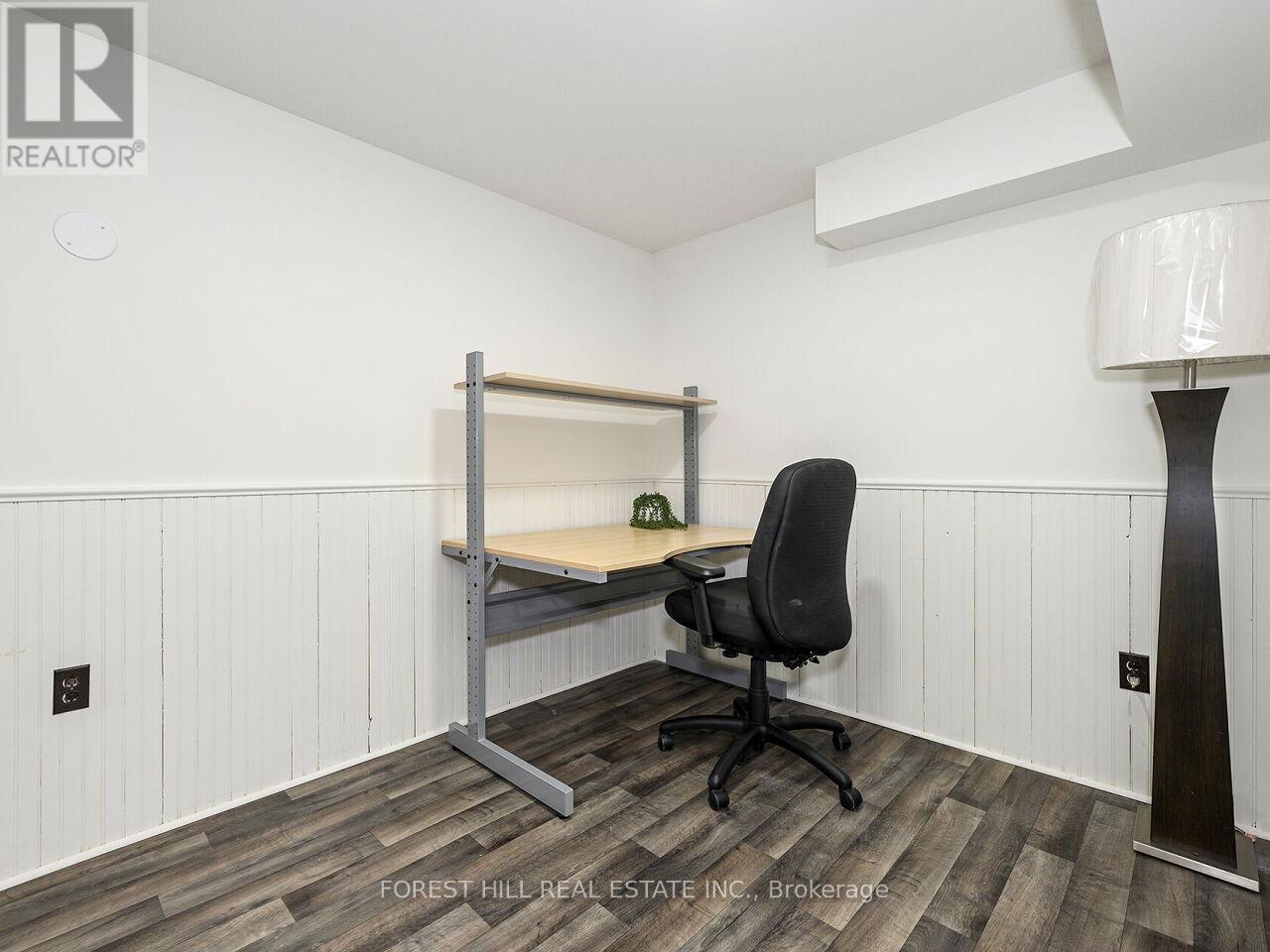 6328 Martel Court, Mississauga, Ontario  L5N 3H6 - Photo 19 - W12966480