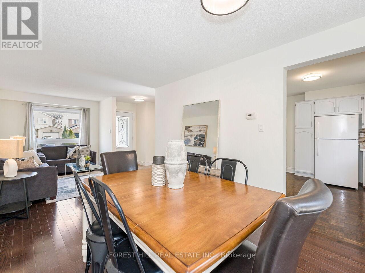 6328 Martel Court, Mississauga, Ontario  L5N 3H6 - Photo 5 - W12966480