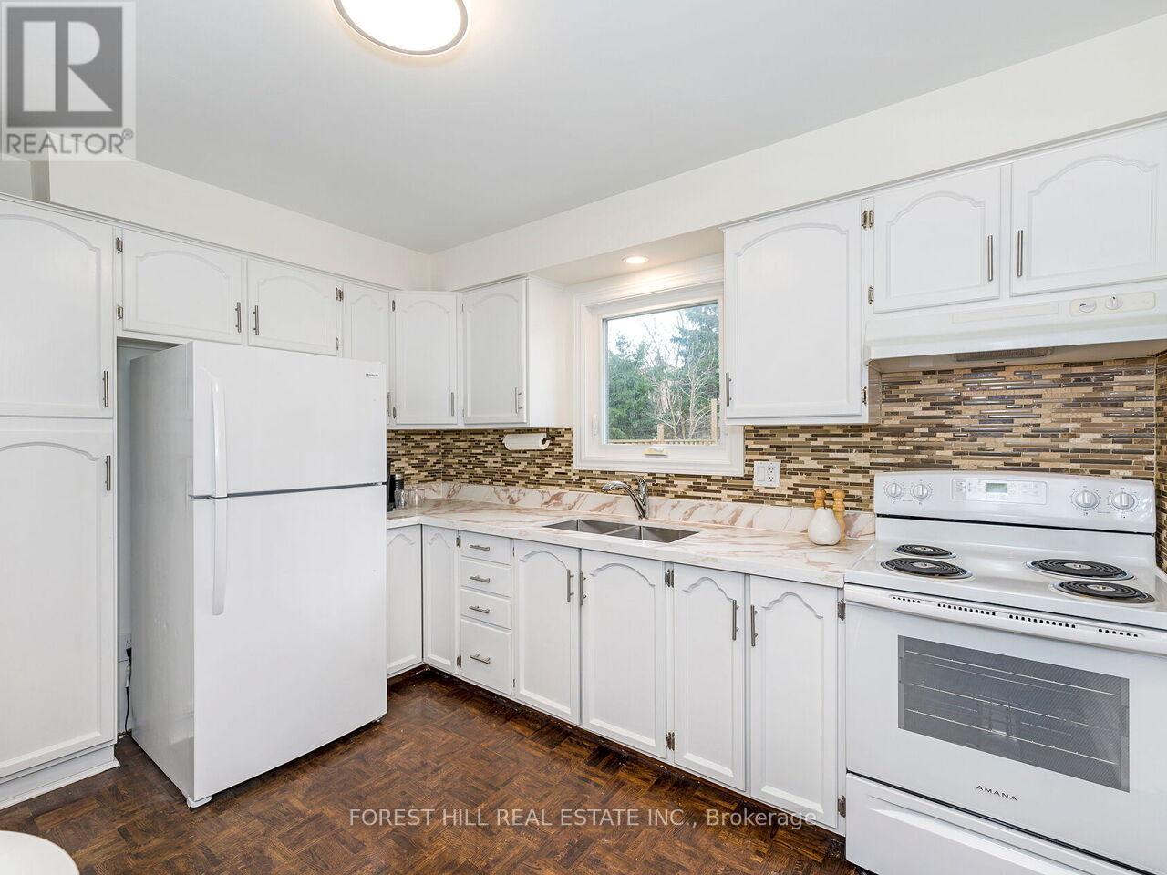 6328 MARTEL COURT Mississauga (Meadowvale), ON L5N 3H6