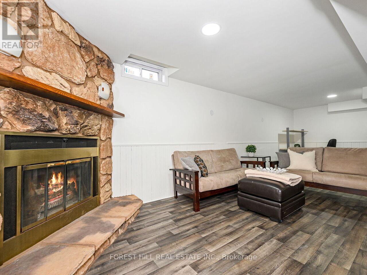 6328 MARTEL COURT Mississauga (Meadowvale), ON L5N 3H6