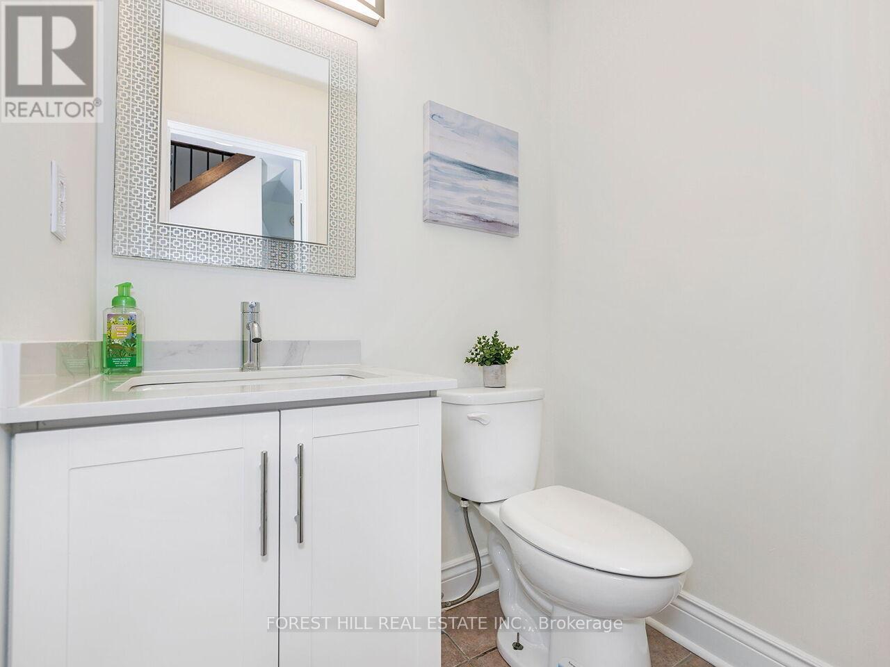 6328 Martel Court, Mississauga, Ontario  L5N 3H6 - Photo 10 - W12966480