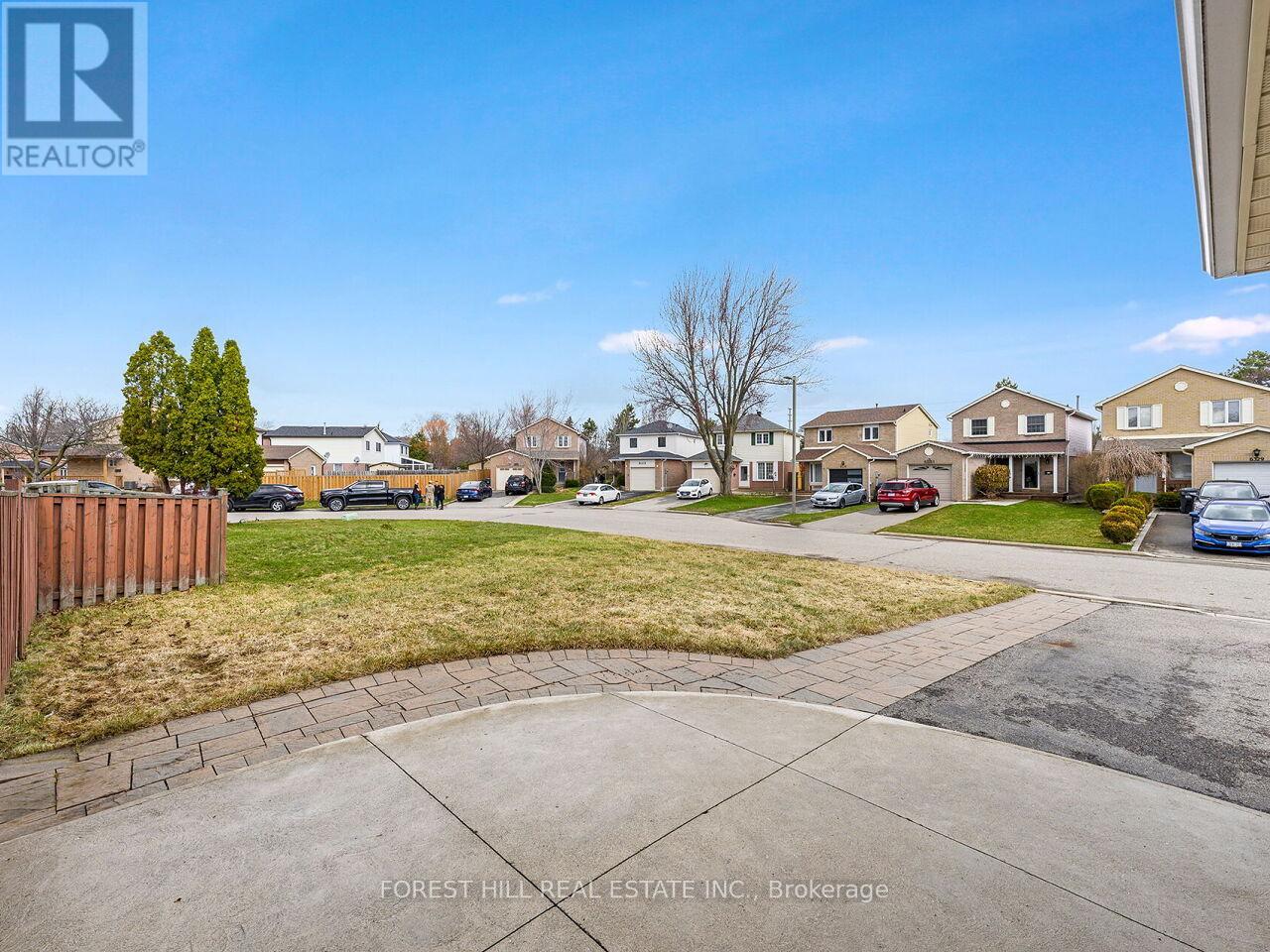 6328 Martel Court, Mississauga, Ontario  L5N 3H6 - Photo 27 - W12966480