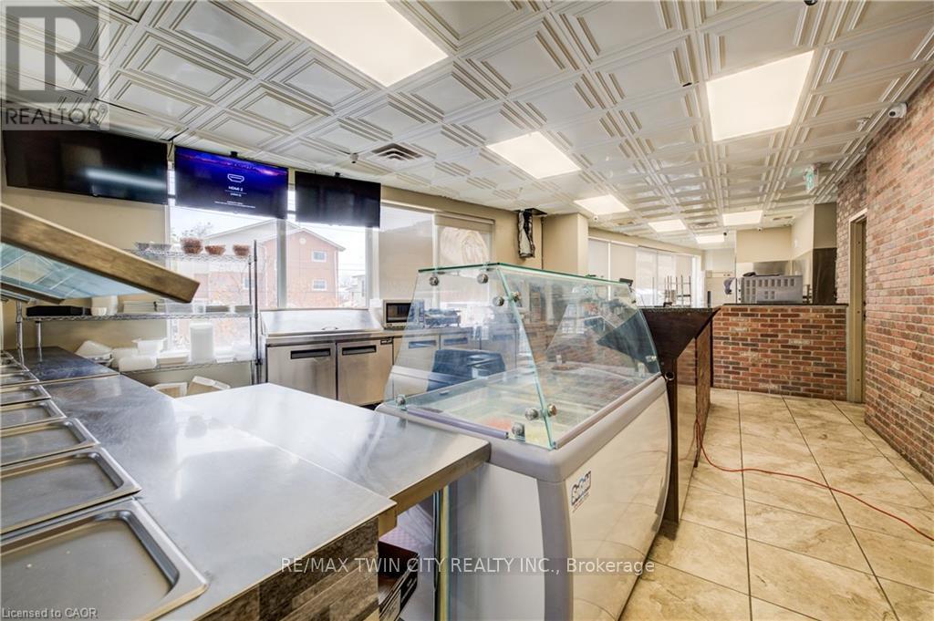 185 King Street N, Waterloo, Ontario  N2J 0E1 - Photo 7 - X12735668